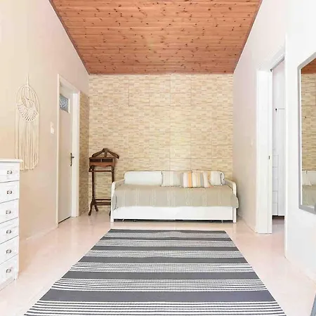 Mirsinia Tatil Evi