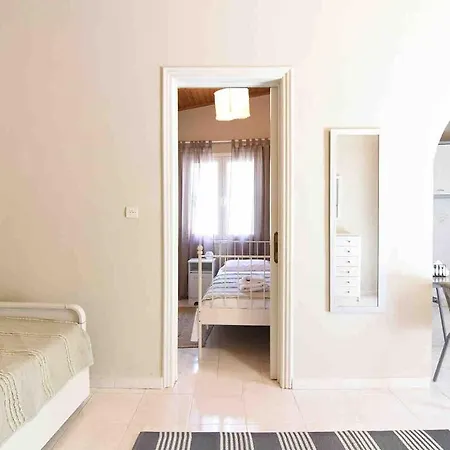 度假居 Mirsinia Mérichas